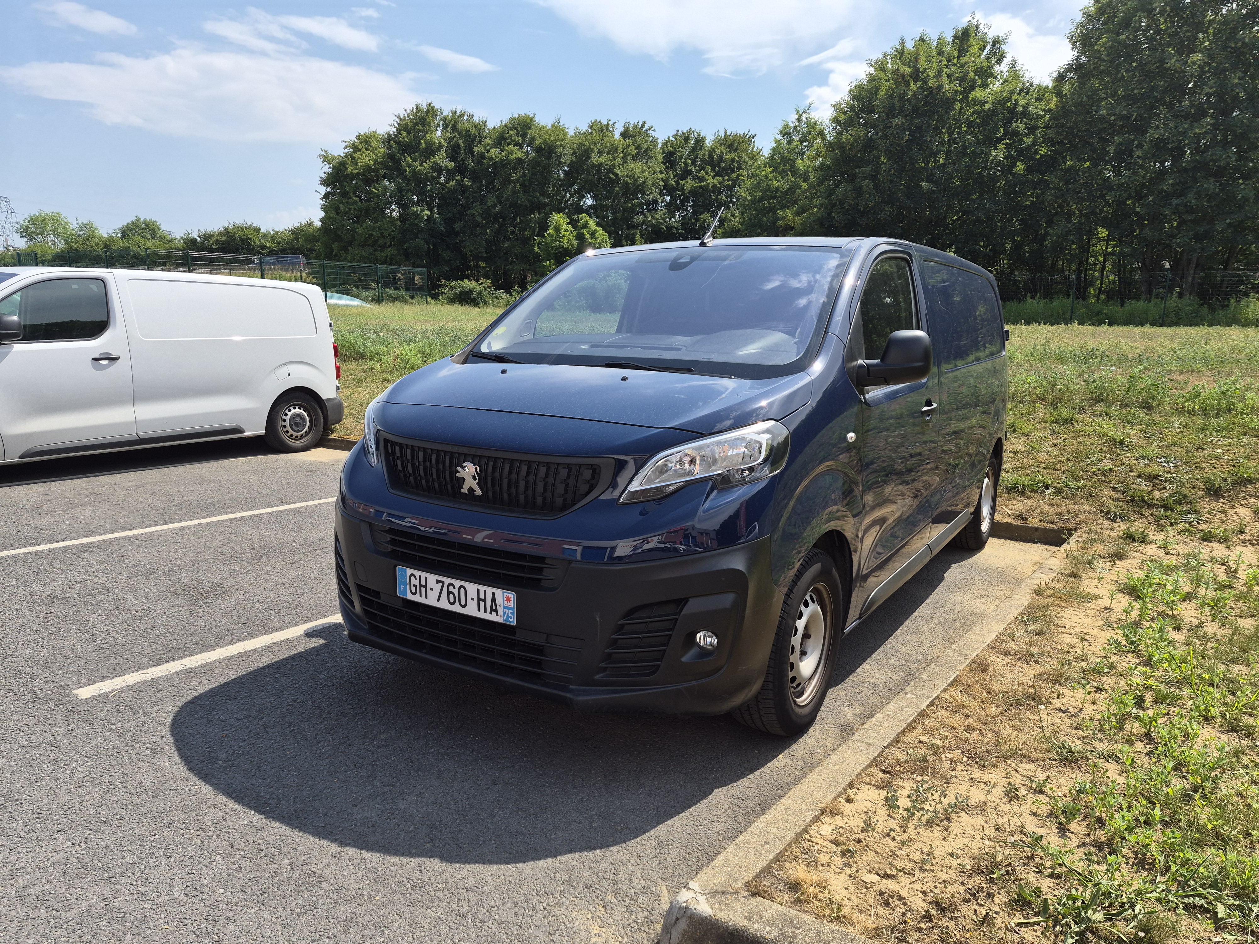 PEUGEOT EXPERT III FOURGON TOLE M 2.0 BLUEHDI 145 S&S EAT8
