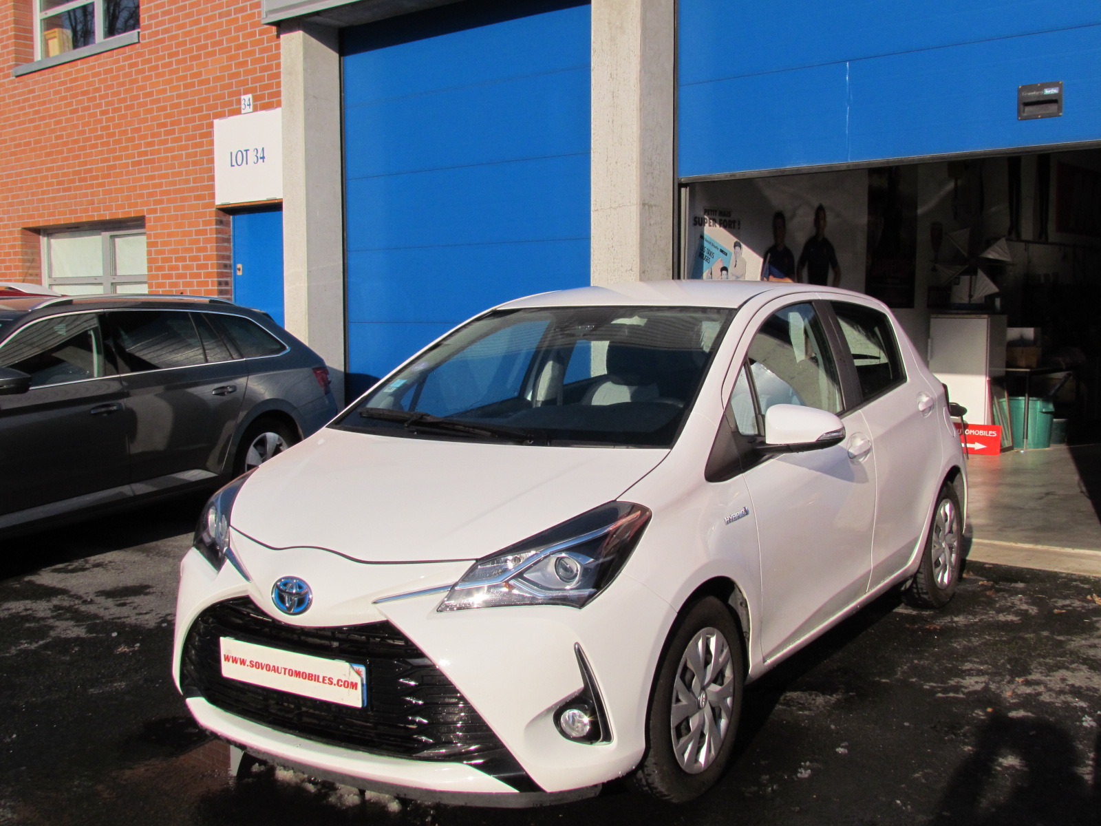 TOYOTA YARIS III (3) 1.5 VVT-I HYBRID FRANCE BUSINESS AFFAIRES